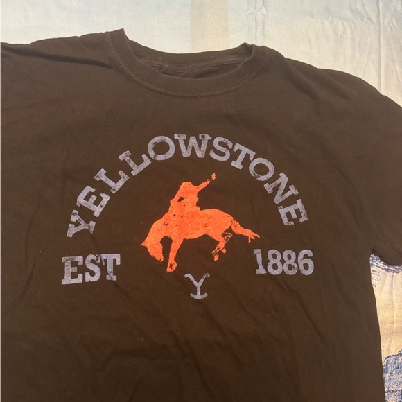 Yellowstone Tee Shirt - Picture 2 of 6